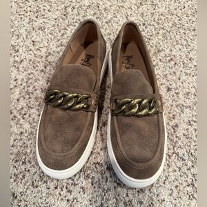 Corky’s "Chain Reaction" Pebbled Texture Slip On Loafers with Chunky Gold Chain